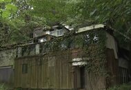「崩れ落ちてきたら怖い」世界遺産・金閣寺の近くに多数の“廃屋…