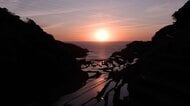 “今の時期限定”の絶景　佐賀「浜野浦の棚田」の夕焼け見頃　岡山では田植え時期の「逆さ那岐連峰」は早朝2時間がベスト