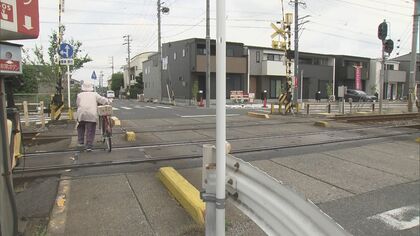 手押し車を押して渡ろうと…82歳女性が電車にはねられ死亡した踏切 現場で見えてきたシニアが注意すべき背景