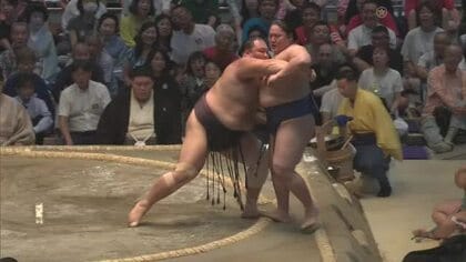 朝乃山、7連勝で勝ち越し決める　藤青雲を寄り切って8勝目【大相撲名古屋場所 10日目結果】