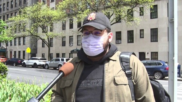 ドアマンとして働くダニエルさん