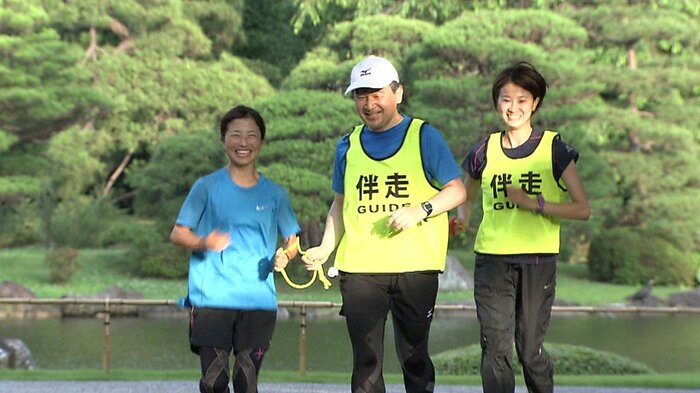 満面の笑顔の陛下と道下さん