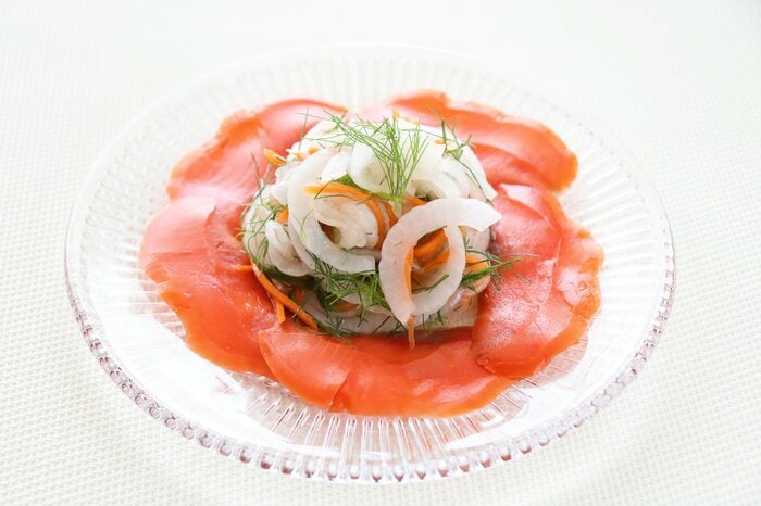 新玉ねぎの甘酢漬けにはフェンネルとにんじんをプラス