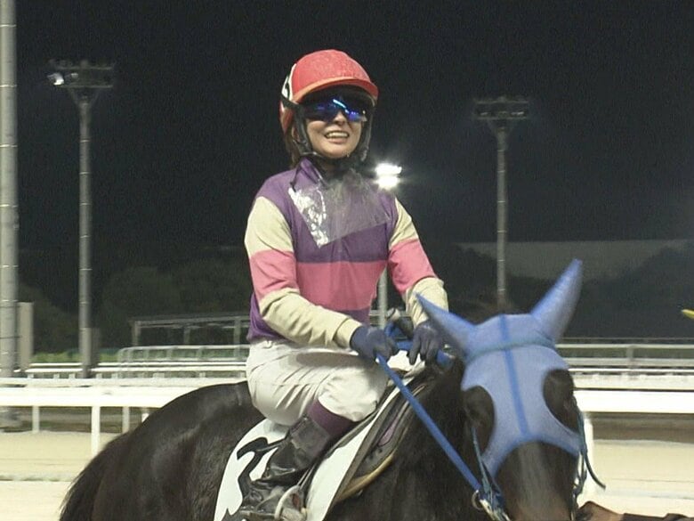 息子2人を出産後に復帰…女性ジョッキー国内最多1382勝の宮下瞳がラストレース 引退会見で女性騎手にエール｜FNNプライムオンライン
