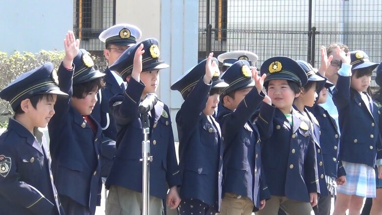 こども園の園児らが交通マナーを守ると宣言　横断歩道では「手を挙げて渡ります！」　千葉・山武市｜FNNプライムオンライン