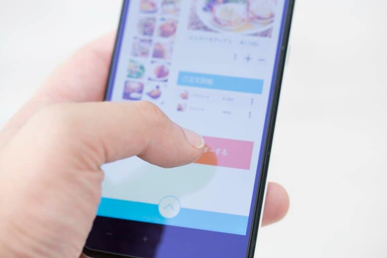 モバイルオーダーで“タダ飯”？ウソの支払い情報送信し弁当や惣菜だまし取った疑いで男逮捕…店側は不正気付かず｜FNNプライムオンライン