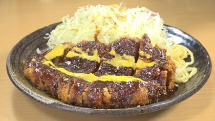 「昭和の食堂を貫きたい あとは死ぬまで筋トレ」創業75年のとんかつ店 マッチョ店主が欠かさぬ“客とのふれあい”