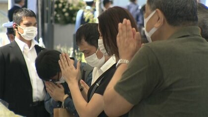 【速報】安倍元首相「国葬」 一般献花に7000人（正午時点） 男子高校生「印象に残る総理だった」