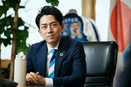 「スプーンだけでなくプラスチックすべてが対象だ」小泉環境相が描く脱炭素社会の未来図