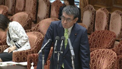 速報】首相らの給与増額法案 衆院委員会で可決 河野大臣「据え置くと