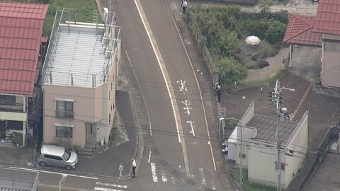 車庫に駐車した無人の車が突然急発進　歩いていた園児の列に衝突し5人ケガ　80代男性が駐車後に　新潟・十日町市
