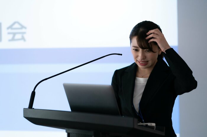 話せない人は書けない(画像:イメージ)