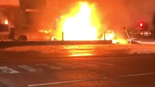 「すごい爆発音」事故直後は煙も炎もすごかった(画像:撮影者提供)