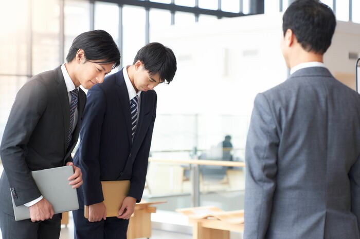 上下関係を重んじる世代にはスタンプ機能はマッチしない?(イメージ)