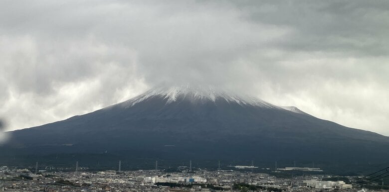 【速報】富士山で初冠雪　甲府地方気象台の目視ではなく観測データで確認｜FNNプライムオンライン