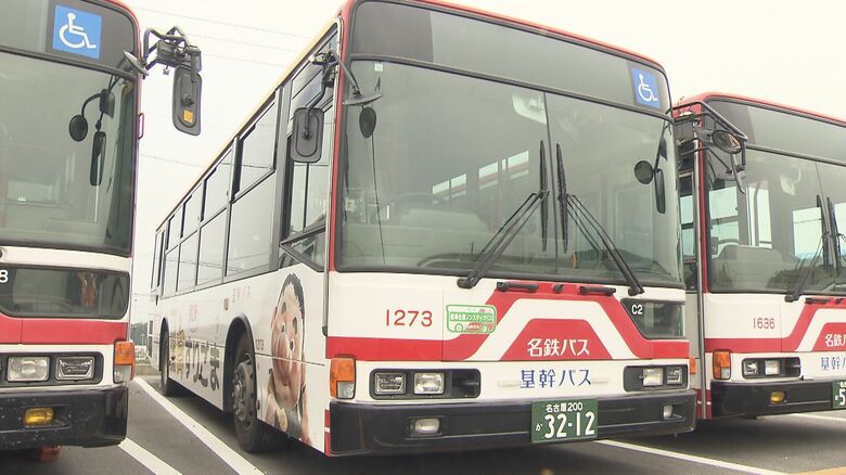 バスレーンに軽乗用車が割り込み…急ブレーキをかけた路線バスの乗客2人が転ぶなどしケガ 軽は現場から走り去る｜FNNプライムオンライン