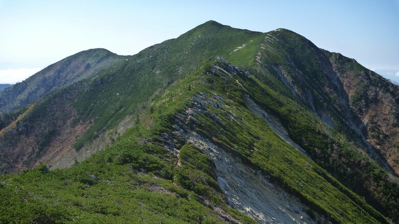 中央アルプス越百山で82歳男性が遭難　ガイド付きツアーに参加　疲労や体調不良で行動不能に　県警ヘリで病院に搬送される｜FNNプライムオンライン