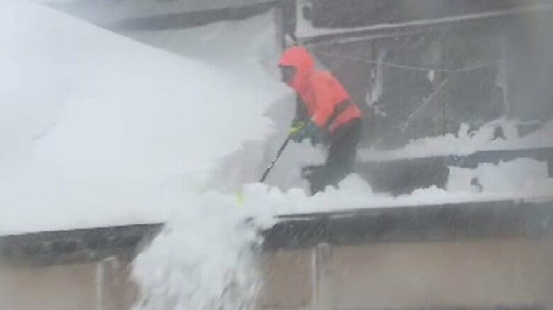 【解説】今冬は“ドカ雪＆湿雪”…想定超える雪で雪国の人も経験が通用しない!？年末年始の車移動での“大規模立ち往生”にも注意｜FNNプライムオンライン