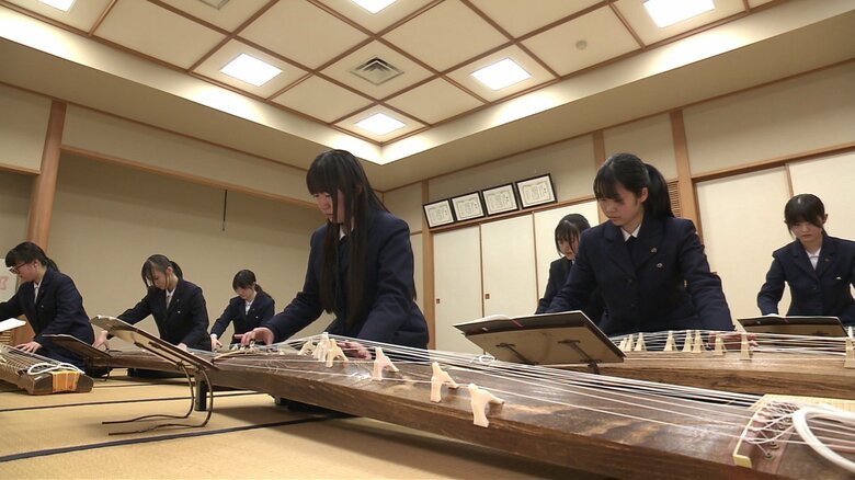 県内唯一の「箏部」　“調和の取れた演奏”目標に『かがわ総文祭』へ　伝統楽器の演奏に情熱注ぐ高校生【秋田発】｜FNNプライムオンライン