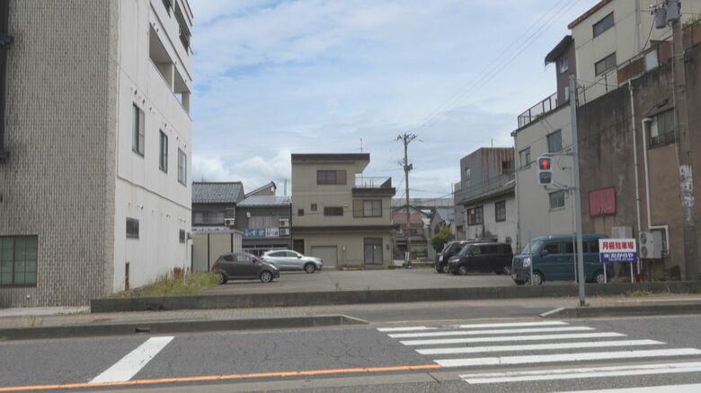 映画館があった場所は現在は駐車場になっている