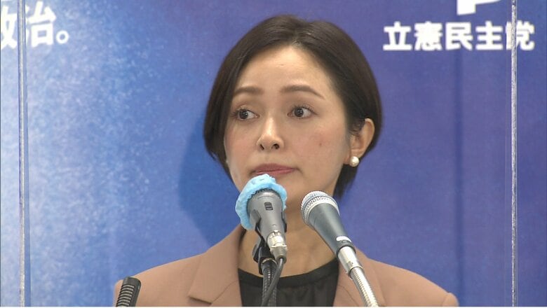 立候補を表明した際の市井紗耶香氏　2021年