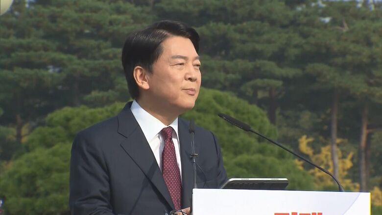 出馬会見する安哲秀候補　（2021年11月1日）