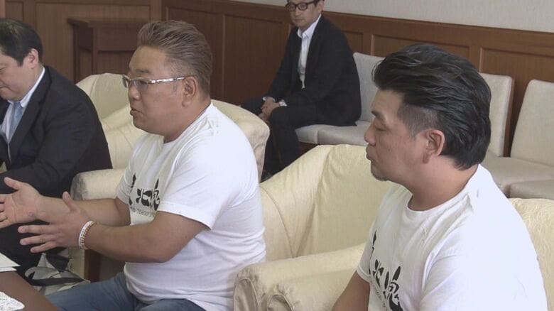 県庁を訪問したサンドウィッチマンの2人　2020年3月