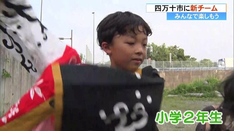 男の子も踊りの練習中！