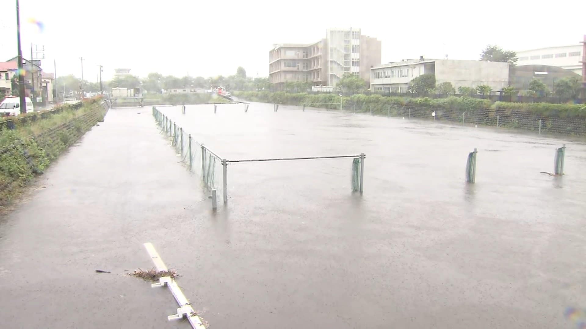 台風6号が関東最接近へ　東京・品川区でレベル4の大雨危険警報　千葉・館山市で最大瞬間風速24.7メートル