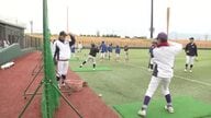 リトルリーガーと高校生が合同練習会　硬式野球に熱中　岩手県盛岡市