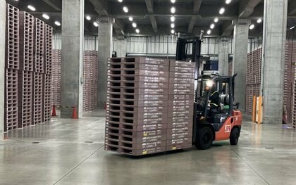 【物流業界データ】JPRレンタルパレット供給数過去最高、前年度比＋4.7％に～トラックの安定確保につながるパレット輸送に企業の需要が高まっています～