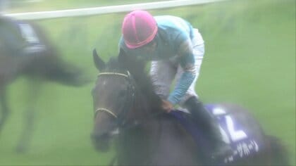 【宝塚記念・レース映像】ブローザホーンが雨を味方に強豪を撃破　6年目・菅原明良騎手（23）と共に悲願のGI初制覇