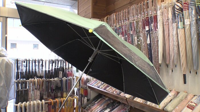 子供用の晴雨兼用傘（2800円～）