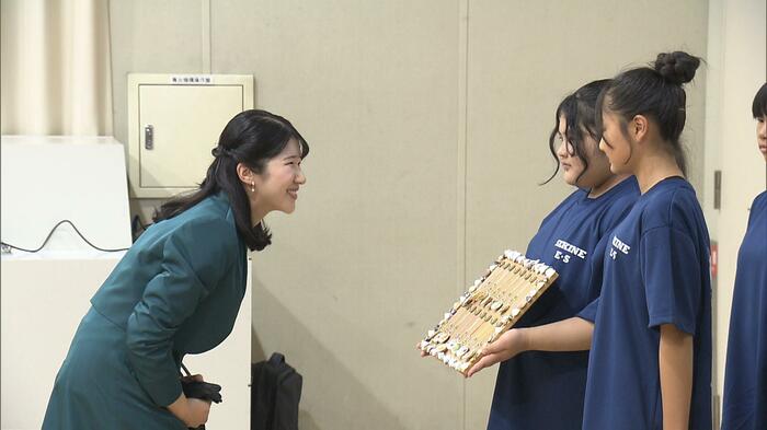 発表を終えた子どもたちにお声がけ（青森・むつ市　13日）