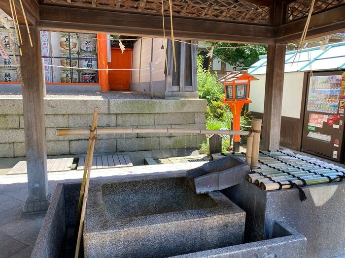 提供:視聴者 感染予防対策を実施している八坂神社・手水舎