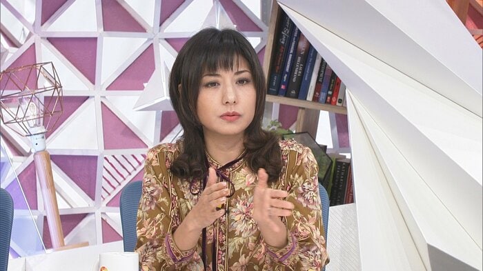 小室淑恵 氏