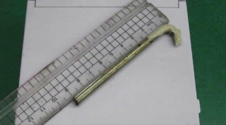 体育館の天井から金属製ボルト落下　北九州市の小学校で授業中に　長さ約9センチ　雨漏りの工事後に撤去忘れか　福岡｜FNNプライムオンライン