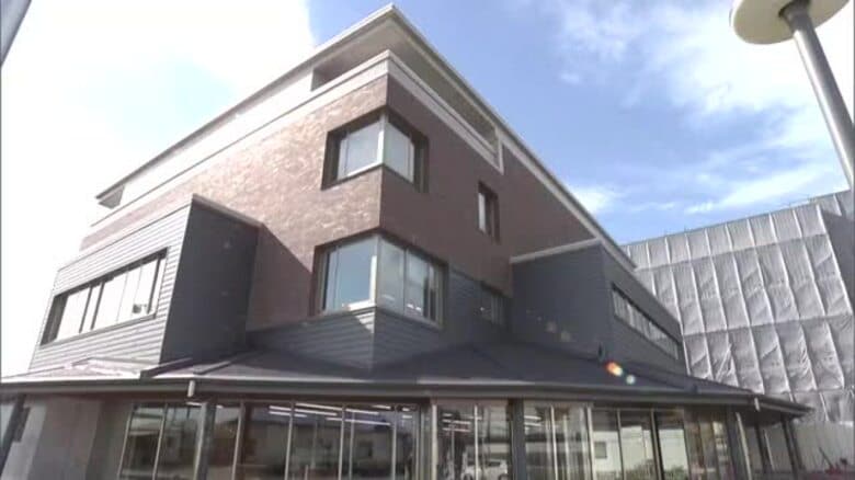 盗撮目的で役場のトイレにカメラ設置　八郎潟町の元職員、略式起訴　秋田｜FNNプライムオンライン