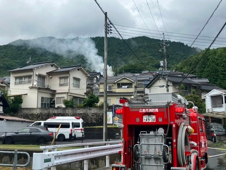【速報】「２階から炎が見える」と通報　広島市安佐北区亀山で住宅火災｜FNNプライムオンライン