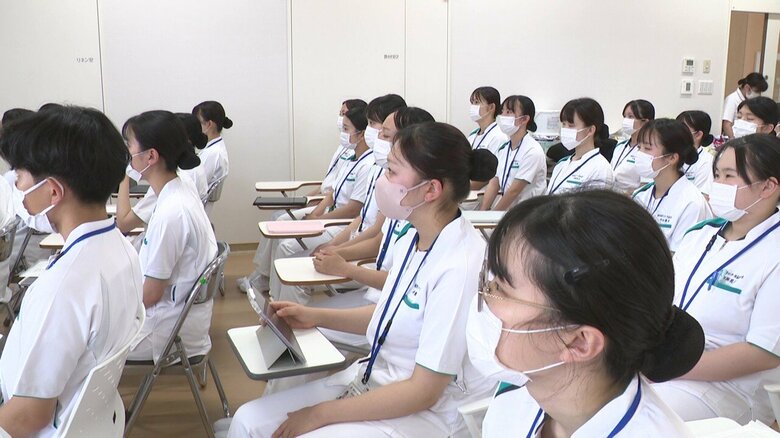 看護師を目指しながら大学卒の資格を取得　 進学ニーズに応える「進路の新たな選択肢」　希望者減少する看護学校の試み｜FNNプライムオンライン