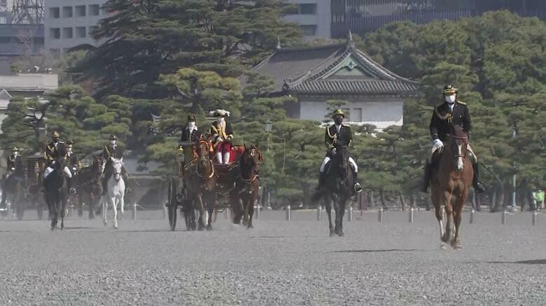 3月8日 3年ぶりに再開した馬車列（皇居前）