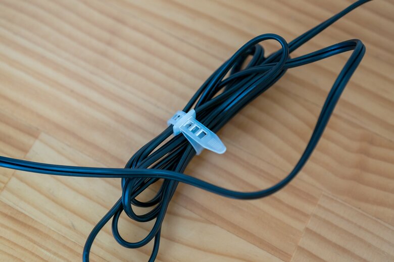 コードを束ねたまま使うのは危険（画像はイメージ）