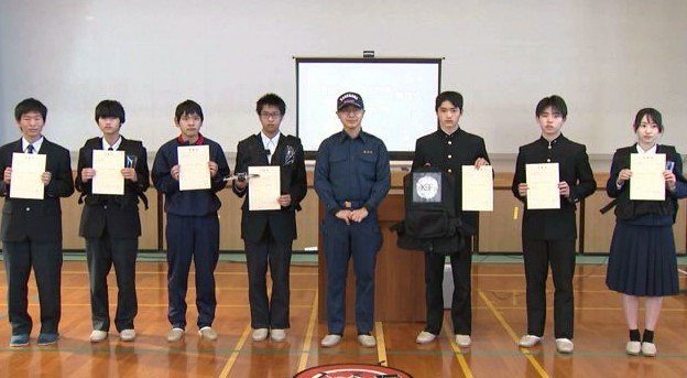 ドローン防災航空隊の高校生たち