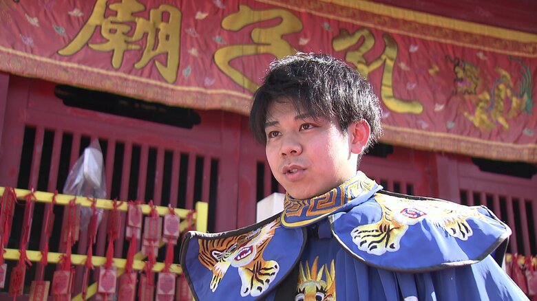 変面師・京介さん（2024年撮影）