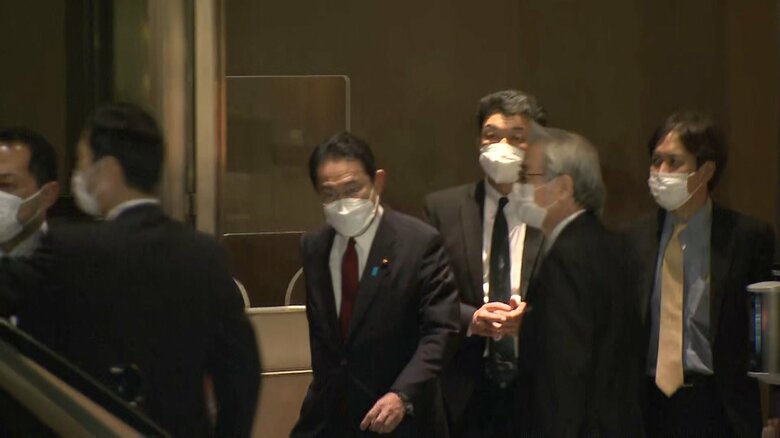 二階元幹事長との会談を終えた岸田首相（東京・千代田区）