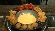 鶏もも肉が過去最高値を記録　大人気の韓国グルメ「UFOチキン」もピンチ　店長悲鳴「常連さん多い店…料金上げたくない」