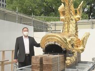 「無事に開催し千秋楽迎えたい」出羽海親方が『金シャチ』に触ってコロナ退散と名古屋場所の成功祈願