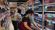 タイ 旧正月前に「酒販売禁止」 感染対策も「駆け込み客」殺到