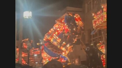 「急にバリバリバリって」巨大あんどんが横倒しに…乗っていた人は次々に転落　沿道2万人の見物客が騒然　富山・南砺市