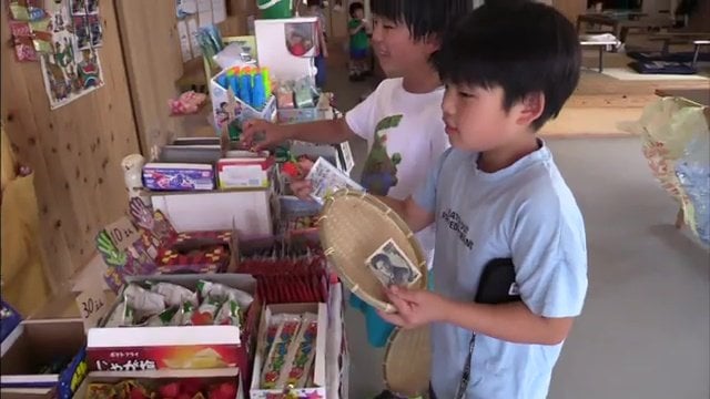 駄菓子の販売も 子どもたちに大人気